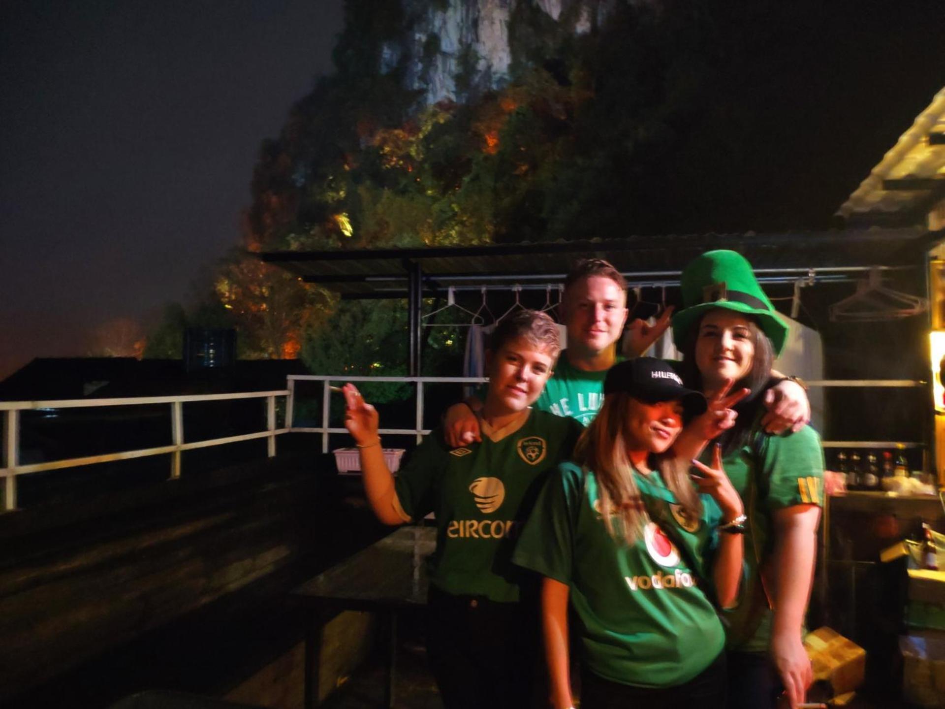 Showbiz Hostel Yangshuo Exteriör bild